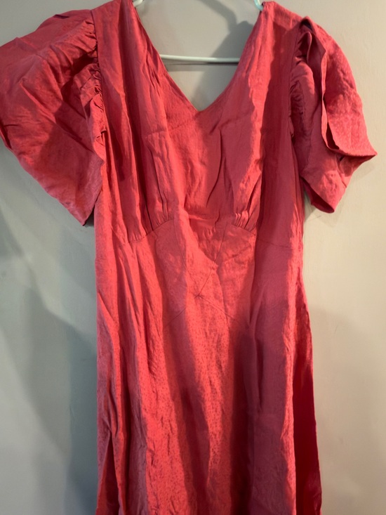 Ted Baker Dresses & Skirts - Ted Baker Rose Pink Textured Slip Dress